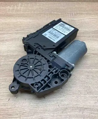 Audi A8 S8 D3 4E Front door window regulator motor 4E1959802F 5WK45672