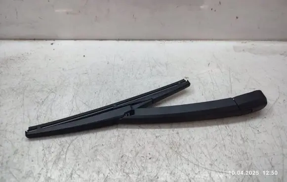 KIA Sorento Rear wiper blade arm 