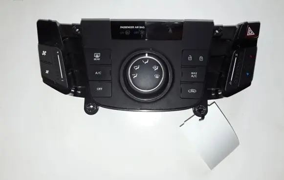 Hyundai i40 Air conditioner control unit module 972503ZRC0