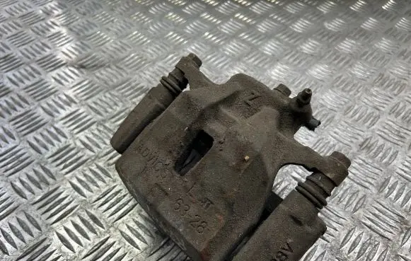 Toyota RAV 4 (XA30) Front brake caliper