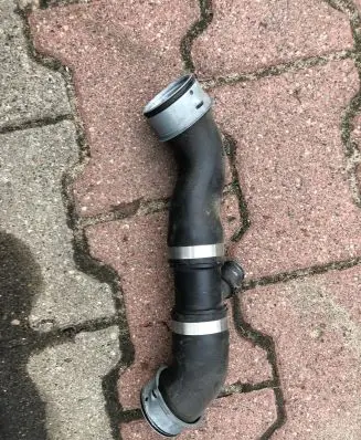 Porsche 911 Engine coolant pipe/hose 2468600902