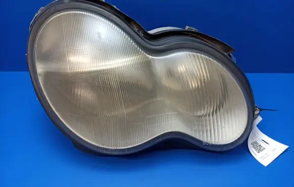 Mercedes-Benz C W203 Headlight/headlamp 0301166202 A2038200261