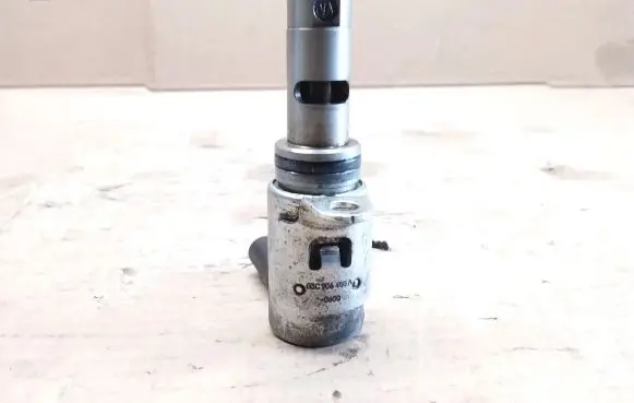 Volkswagen Golf V Camshaft vanos timing valve 03C906455A