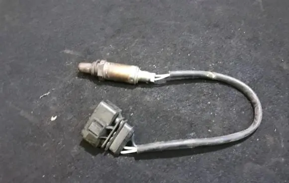 Audi A4 S4 B5 8D Lambda probe sensor 0258003524 0258003525