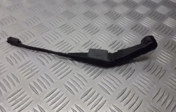 Honda CR-V Rear wiper blade arm 