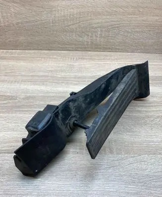 BMW 5 E39 Accelerator throttle pedal 6753519