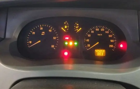 Opel Vivaro Speedometer (instrument cluster) P8200252450-A IMPRK1420229