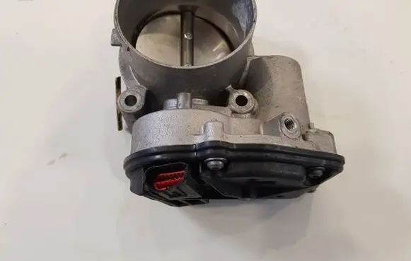 Ford Mustang V Throttle valve 330B0610
