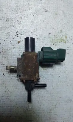 Mazda 6 Valve vacuum K5T46593
