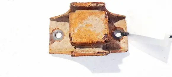 Toyota Avensis T250 Engine mount bracket