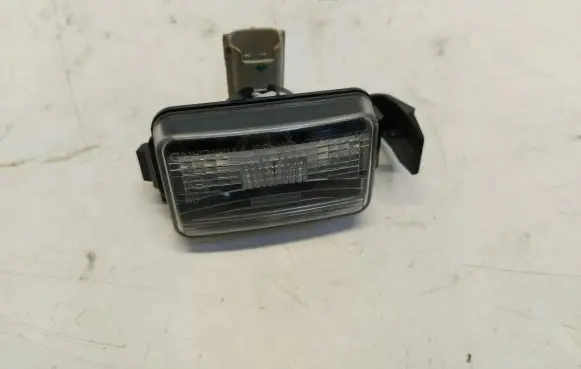 Toyota Hilux (AN120, AN130) Number plate light