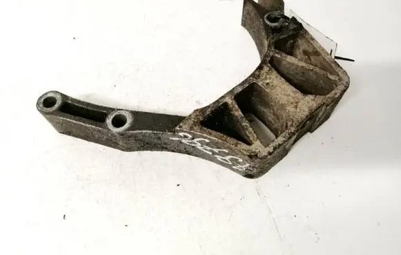 Ford Ka Engine mounting bracket