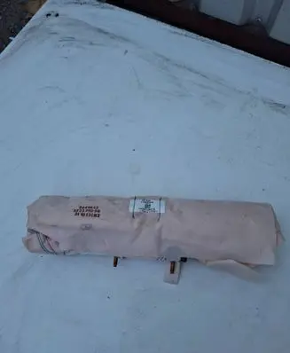 Knee airbag