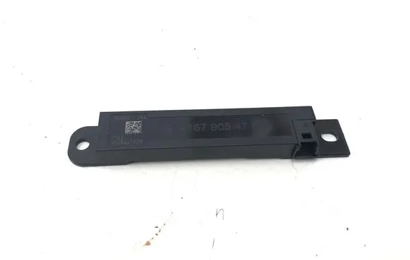 Mercedes-Benz GLA H247 Keyless system antenna A1679054700
