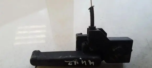 Engine bonnet (hood) release handle