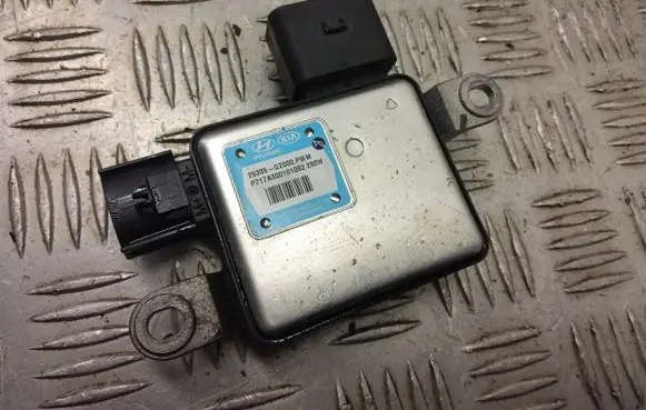 Hyundai Ioniq Coolant fan relay 25385g2000