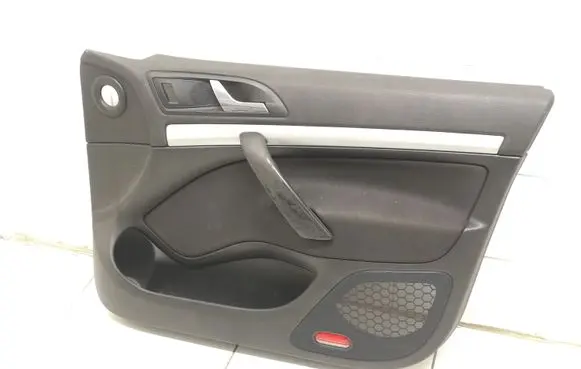 Skoda Octavia Mk2 (1Z) Front door card panel trim 1Z1867006