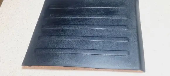 Trunk/boot side trim panel