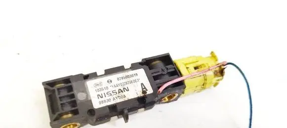 Nissan Note (E11) Airbag deployment crash/impact sensor 985829U00A 0285003019