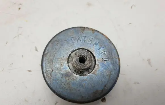 Engine mounting bracket
