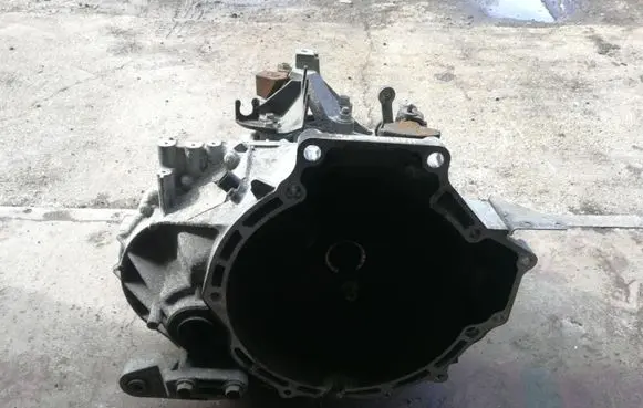 Mazda 5 Manual 6 speed gearbox D2C4