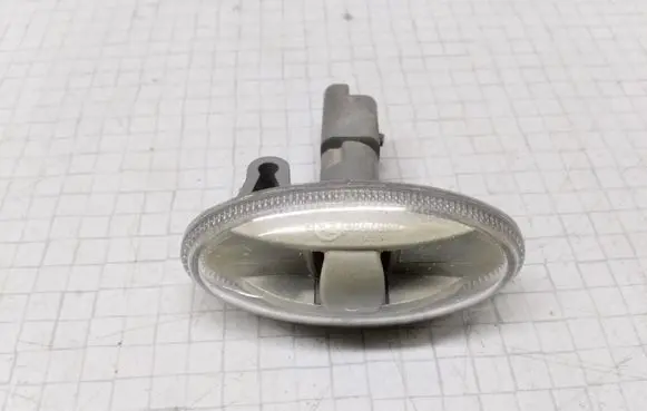 Peugeot 407 Front fender indicator light