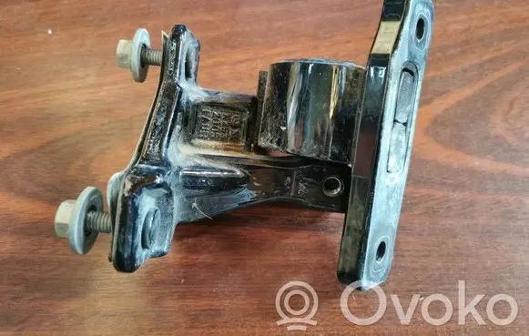 Mercedes-Benz GLC X253 C253 Front door lower hinge x2532005 X2522203