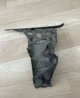 Mercedes-Benz C W203 Rear bumper mounting bracket A2038850114