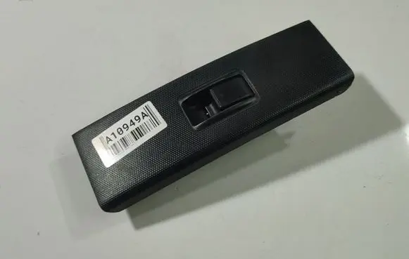 Toyota Corolla Verso AR10 Electric window control switch 