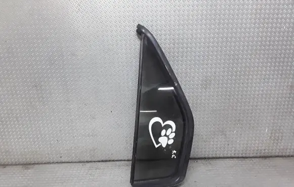 Honda CR-V Rear vent window glass 