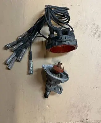 Mercedes-Benz S W126 Ignition distributor 0031584401 0237505009 A0031584401