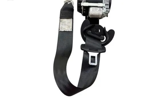 Volkswagen Golf VI Front seatbelt 1K4857706BH