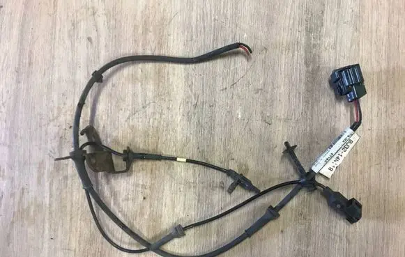 Land Rover Evoque I Rear brake caliper BJ3214N118 50000846
