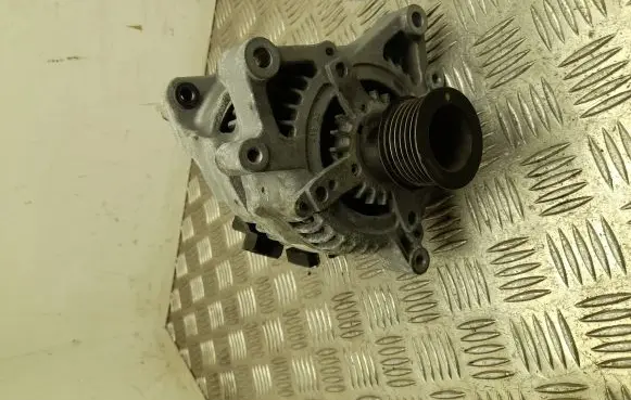 BMW X1 F48 F49 Generator/alternator 8627124