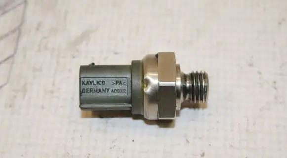 Mercedes-Benz E W212 Air pressure sensor A0071530328