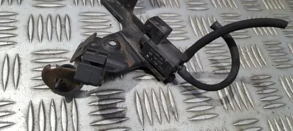 BMW 5 E39 Turbo solenoid valve 72234100 7.22341.00