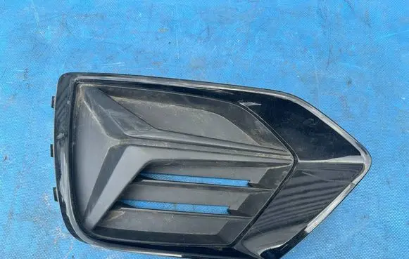 Audi Q3 F3 Front bumper lower grill 83A807681B