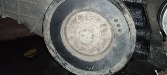 Opel Astra H Crankshaft pulley