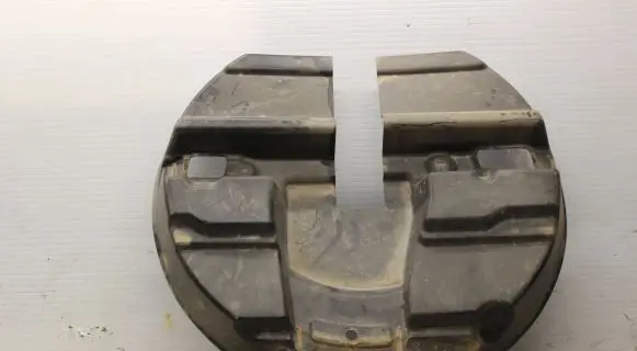 Chrysler Town u0026 Country V Spare wheel section trim 