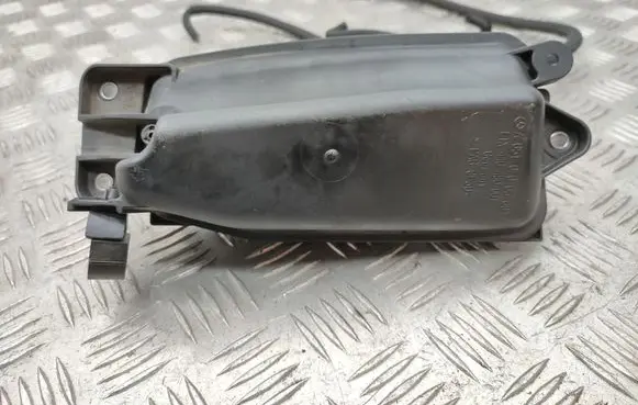 Vacuum air tank