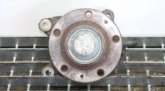Peugeot RCZ Rear wheel hub