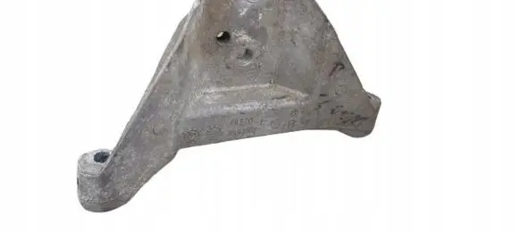 Chrysler 300M Engine mounting bracket 4593182