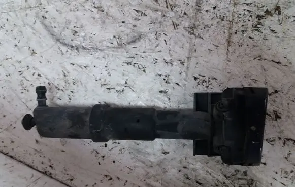 Mercedes-Benz E W210 Headlight washer spray nozzle