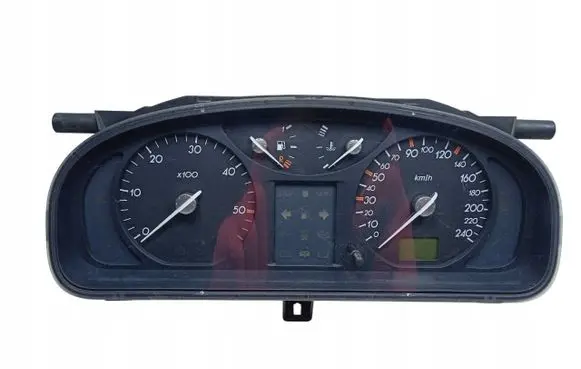 Renault Laguna II Speedometer (instrument cluster) 8200328436