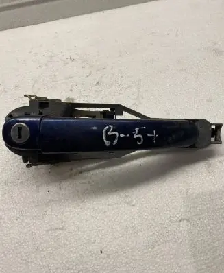 Volkswagen PASSAT B5 Sliding door exterior handle 3B0837885886