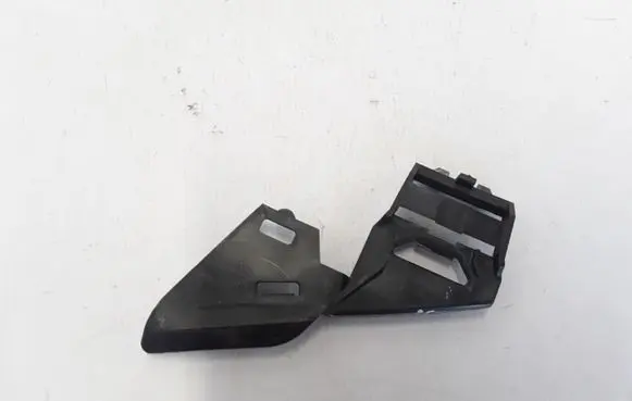 Volvo C30 Front bumper mounting bracket 30678261
