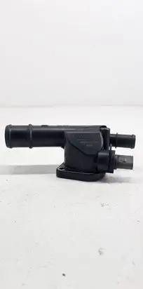 Volkswagen PASSAT B6 Engine coolant pipe/hose 03G121132