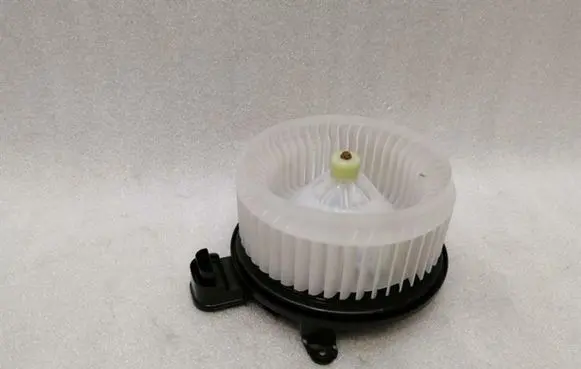 Land Rover Range Rover L405 Heater fan/blower LR046948