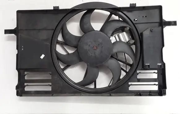 Volvo C70 Radiator cooling fan shroud 31261988