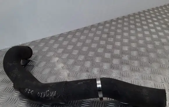 Mitsubishi Pajero Engine coolant pipe/hose